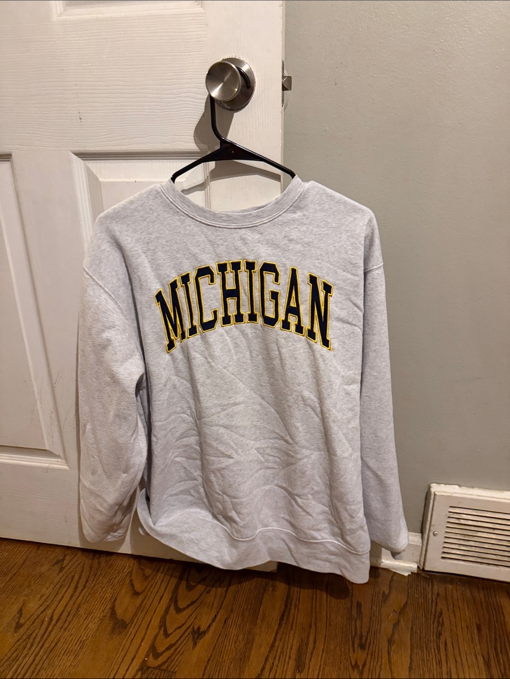 Light Gray Crewneck Sweatshirt- University of Michigan
